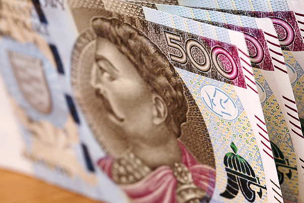 포토 JPG 해외이미지 백그라운드 지폐 돈 비즈니스 사람없음 금융 경제 쪽지 5 광택 폴란드 해외202310 해외포토 유럽 숫자 재산 파일형식