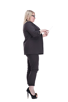 포토 JPG 해외이미지 전신 여자 안경 한명 들기 성인 옆모습 태블릿 흰색 성인여자한명만 해외202310 해외포토 1 잡화 뷰포인트 컬러 모션 사람 전자제품 스마트기기 여자한명만 성인여자만 파일형식