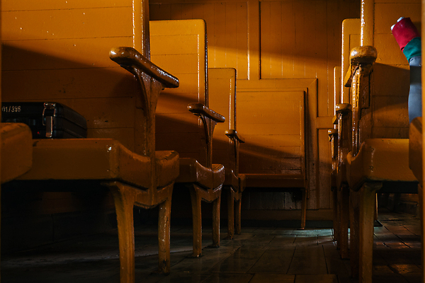 포토 JPG 해외이미지 디자인 백그라운드 의자 건축양식 교실 태국 조명 사람없음 내부 건물 장식 뷰티 기찻길 골동품 표현 도시 센터 역 방콕 해외202310 해외포토 건축물 교육 건축 아시아 가구 학교 교통시설 파일형식