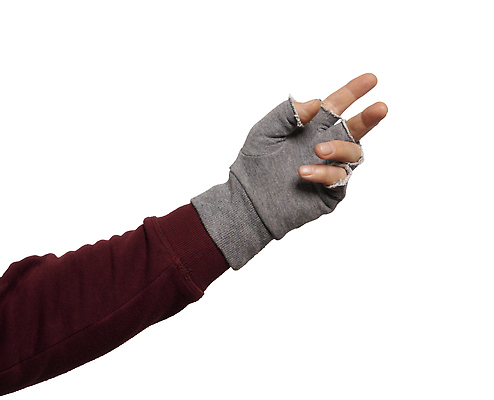 포토 JPG 해외이미지 옷 남자 문화 장갑 2 겨울 손가락 따뜻함 관리 사람없음 울타리 야자수 유행 검은색 회색 추위 흰색 쌍 천 오브젝트 쇼 양모 엘리먼트 핸드메이드 혼자 스타일 해외202310 해외포토 나무 손 잡화 계절 컬러 사람 담장 직물 파일형식