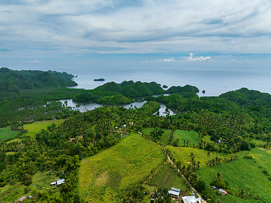 포토 JPG 해외이미지 나무 구름 공원 아시아 바다 섬 여행 자연 하늘 휴가 열대 풍경 사람없음 야외 물 여름 하이앵글 야자수 맑음 시골 만 숲 열대우림 언덕 휴양지 석호 항공촬영 조감도 해외202310 해외포토 자연요소 식물 계절 공공시설 나라 뷰포인트 날씨 장소 생태계 파일형식