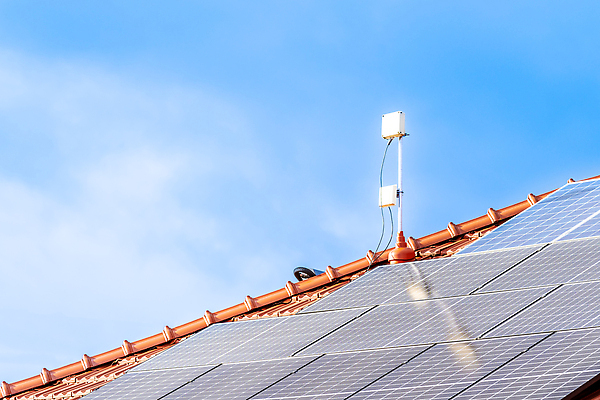 포토 JPG 해외이미지 외관 하늘 지붕 새로움 주택 세포 사람없음 야외 건물 초록색 경제 파란색 빛 햇빛 태양 환경 맑음 힘 재활용 발전기 에너지 판넬 옥상 에코 생태계 태양에너지 시스템 세대 혁명 개발 무료 생태학 수집가 조감도 획기적 해외202310 해외포토 자연요소 직업 건축물 교육 컬러 컨셉 날씨 발전소 그린에너지 친환경 파일형식