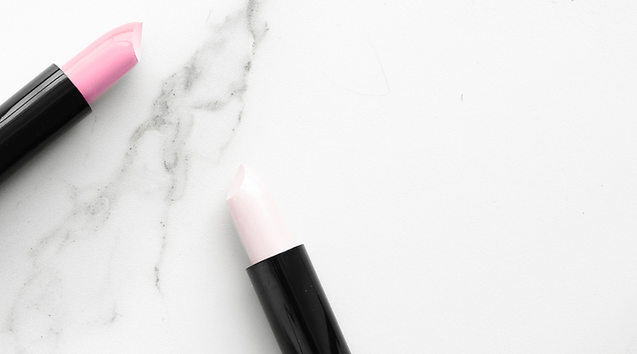 포토 JPG 해외이미지 분홍색 백그라운드 사람없음 립스틱 두개 대리석 카피스페이스 해외202310 해외포토 컬러 2 재료 화장품 공백 파일형식