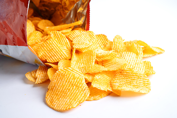 포토 JPG 해외이미지 물결 음식 조각 백그라운드 다이어트 가방 고추 감자 사람없음 쌓기 튀김 오픈 양념 황금 맛 폐기물 자르기 먹기 향신료 속도 준비 매움 소금 팩 칼로리 흙더미 영양분 짠맛 해로움 맛있는 해외202310 해외포토 잡화 컨셉 채소 모션 건강 흙 화장품 쓰레기 향미료 파일형식 더미