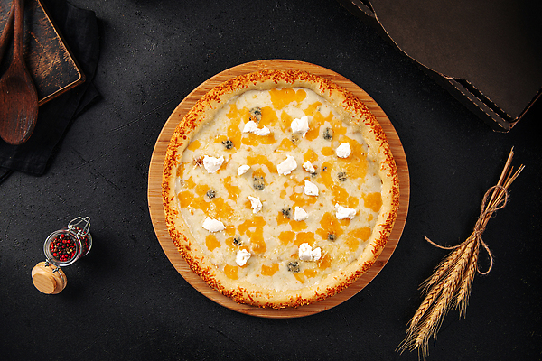 포토 JPG 해외이미지 접시 음식 부분 피자 패스트푸드 요리 사람없음 가로 식당 식사 이탈리아 카페 신선 굽기 메뉴 준비 반죽 점심식사 피자집 맛있는 리코타치즈 해외202310 해외포토 식기 유럽 치즈 서양음식 상점 인스턴트 구이 파일형식