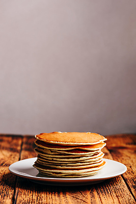 포토 JPG 해외이미지 접시 열매 음료 음식 백그라운드 다이어트 탁자 휴가 휴식 디저트 건강 요리 사람없음 갈색 쌓기 케이크 식사 튀김 흰색 대접 황금 맛 아침식사 잼 먹기 준비 브런치 토핑 시럽 솜털 팬케이크 마멀레이드 페스츄리 핸드메이드 카피스페이스 해외202310 해외포토 식물 식기 빵 컬러 가구 컨셉 모션 공백 소스_음식 파일형식