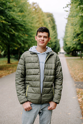 포토 JPG 해외이미지 나무 백인 모델 라이프스타일 응시 옷 계절 공원 남자 행복 유럽 백그라운드 컨셉 잎 자연 한명 서기 사람 성인 야외 뷰티 유행 걷기 카메라 봄 산책 재킷 시골 신선 자신감 황금 숲 내추럴 스타일 해외202310 해외포토 서양인 식물 1 시선 공공시설 감정 나라 모션 휴식 생활 전자제품 외투 생태계 파일형식