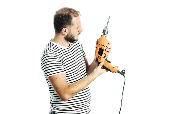 포토 JPG 해외이미지 백인 직업 노동자 한명 성인 힘 장비 기구 도구 공구 업무 수리 DIY 건축업자 고립 독립 송곳 재주꾼 해외202310 해외포토 서양인 1 건축 사람 취미 작업 파일형식