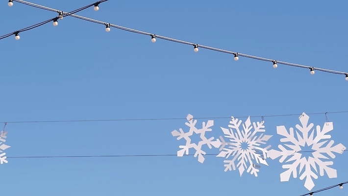 포토 JPG 해외이미지 모양 디자인 행복 조각 백그라운드 크리스마스 겨울 전구 하늘 휴가 새해 거리 사람없음 목재 장식 빛 축제 화환 흰색 램프 축하 눈송이 12월 심볼 판지 인공 크리스마스이브 카피스페이스 미니멀 해외202310 해외포토 나무 계절 기념일 꽃 감정 컬러 컨셉 재료 조명 눈_날씨 공백 날짜 파일형식