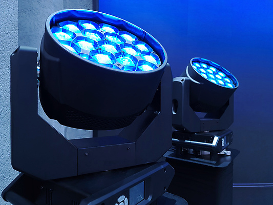 포토 JPG 해외이미지 컬러 모션 조명 이벤트 사람없음 빛 머리 디지털 검은색 장비 무대 램프 빨래 플라스틱 클럽 디스코 장면 영사기 주도 해외202310 해외포토 음악 가사 재질 신체부위 춤 예절 파일형식