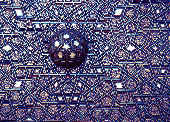 포토 JPG 해외이미지 디자인 여행 패턴 건축양식 엄마 이스탄불 미술 사람없음 내부 건물 목재 장식 숫자 문 궁전 골동품 업무 화려 역사 클래식 박물관 판화 동쪽 장인 칠면조 수공예 제국 하렘 튀르키예 해외202310 해외포토 나무 문자 건축물 건축 아시아 컨셉 고건축 무늬 재료 가족 조류 문화예술 작업 공예 방향 파일형식