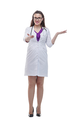 포토 JPG 해외이미지 전신 여자 안경 청진기 한명 손짓 성인 앞모습 의사 흰색 성인여자한명만 해외202310 해외포토 1 잡화 뷰포인트 컬러 의료기기 모션 사람 의료진 여자한명만 성인여자만 파일형식