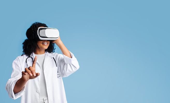 포토 JPG 해외이미지 직업 안경 과학 흑인 백그라운드 인터넷 손가락 실내 병원 한명 사람 파란색 약 건강관리 스크린 검은색 공백 시험 환자 의사 코트 게임 흰색 업무 자르기 서비스 온라인 고립 제어 치료사 헬프 가상 가상현실 카피스페이스 제의 밀레니얼 해외202310 해외포토 서양인 1 손 잡화 교육 컬러 의학 모션 놀이 건강 관리 내부 경제 외투 의료진 작업 도움 파일형식