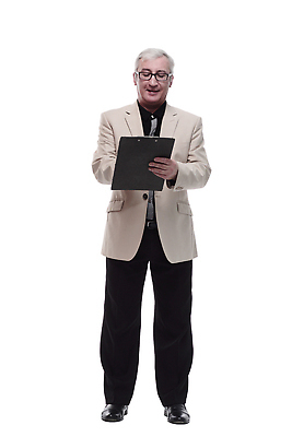 포토 JPG 해외이미지 전신 남자 한명 서기 들기 성인 기록 서류판 성인남자한명만 안경낌 내려보기 해외202310 해외포토 1 안경 모션 사람 사무용품 남자한명만 성인남자만 파일형식