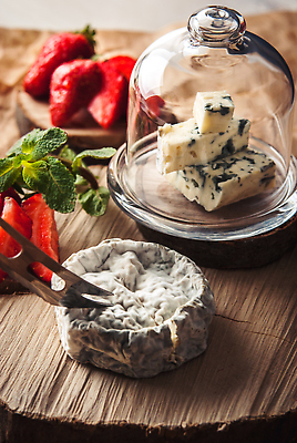 포토 JPG 해외이미지 전통 음식 조각 백그라운드 다이어트 재료 탁자 딸기 염소 치즈 건강 요리 사람없음 목재 검은색 식사 저녁식사 우유 흰색 시골 신선 양 칼 맛 상품 자르기 먹기 민트 크림 유기농 부드러움 프랑스어 점심식사 곰팡이 밭일 채식주의자 맛있는 해외202310 해외포토 나무 문자 웰빙 컬러 가구 컨셉 과일 포유류 모션 유제품 감각 허브 채식 파일형식