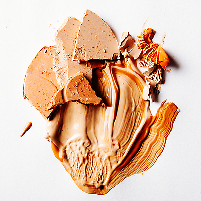 포토 JPG 해외이미지 사람없음 뷰티 손상 화려 흰배경 바르기 아이섀도 살구색 파운데이션 해외202310 해외포토 컬러 백그라운드 컨셉 모션 화장품 흰색 파일형식