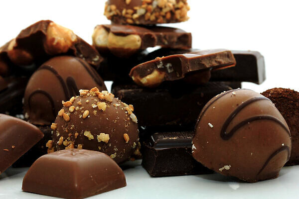 포토 JPG 해외이미지 음식 사탕 종류 선물 사람없음 갈색 과자 초콜릿 견과류 달콤 맛 만족 코코아 섞기 프랄린 맛있는 해외202310 해외포토 감정 음료 컬러 컨셉 디저트 파일형식