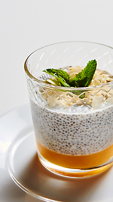 포토 JPG 해외이미지 음식 백그라운드 다이어트 과일 재료 유리 디저트 건강 요리 씨앗 동양인 사람없음 여름 노란색 우주 숟가락 검은색 식사 공백 흰색 시골 신선 항아리 달콤 맛 아침식사 낟알 유기농 날것 망고 푸딩 요거트 내추럴 채식주의자 슈퍼푸드 비건 해외202310 해외포토 식물 웰빙 계절 컬러 컨셉 재질 유제품 수저 인종 도자기 열대과일 채식 건강식품 파일형식