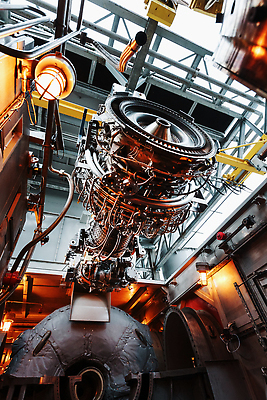 포토 JPG 해외이미지 식물 산업 공장 교통시설 노동자 매달리기 안전 사람 해변 사람없음 금속 힘 장비 업무 제조 보호 보호장비 위험 사건 철 무거움 엔진 공학 단상 보험 리프팅 설치 스테인레스 제어 해외202310 해외포토 직업 교육 바다 교통 컨셉 공업 모션 재질 작업 무게 시설 파일형식