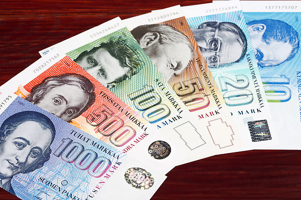 포토 JPG 해외이미지 여행 백그라운드 지폐 돈 비즈니스 핀란드 사람없음 금융 경제 쪽지 흔적 해외202310 해외포토 북유럽 재산 파일형식