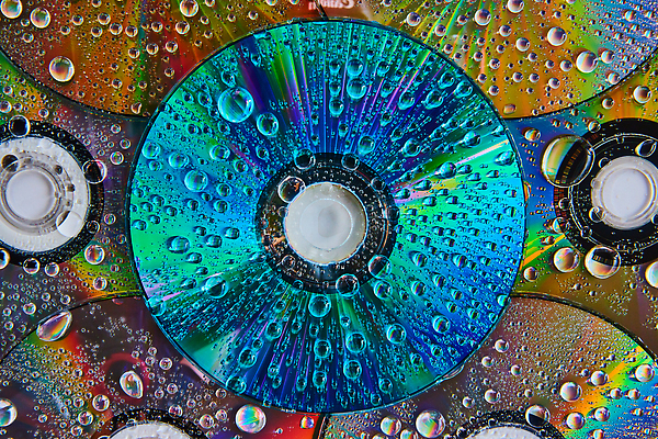 포토 JPG 해외이미지 컬러 백그라운드 무지개 표면 실험 미술 사람없음 물 빛 컬러풀 반사 금속 디지털 자료 거품 CD 물방울 디스크 은색 이슬 질감 DVD 해외202310 해외포토 자연요소 재질 문화예술 질병 파일형식