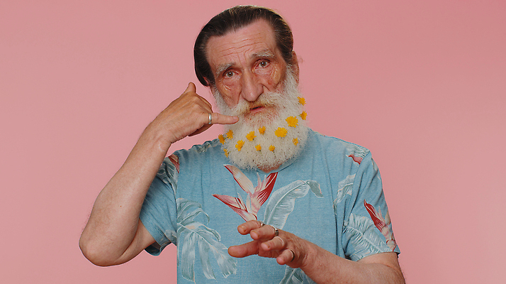 포토 JPG 해외이미지 직업 할아버지 남자 꽃 수염 실내 대화 한명 미소 스마트폰 유행 만남 표현 시간 자신감 날짜 연결 전화기 서비스 경영자 상업 긍정 부름 환영 보여주기 온라인 고립 의사소통 혼자 카피스페이스 해외202310 해외포토 식물 1 노년 감정 컨셉 모션 표정 말하기 사람 내부 핸드폰 스마트기기 공백 리더 파일형식