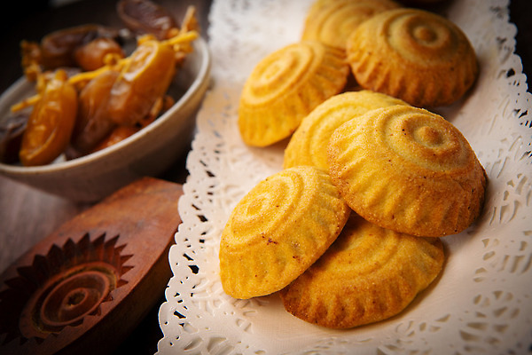 포토 JPG 해외이미지 전통 음식 백그라운드 디저트 부활절 사탕 요리 동양인 사람없음 쿠키 과자 빵집 견과류 신선 날짜 달콤 맛 설탕 굽기 지중해 먹기 가득함 반죽 대추 동쪽 칠면조 라마단 아랍어 페스츄리 피스타치오 맛있는 튀르키예 해외202310 해외포토 기념일 아시아 빵 바다 컨셉 모션 조류 인종 상점 구이 방향 파일형식