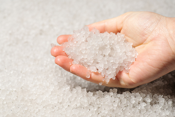 포토 JPG 해외이미지 손 계절 백그라운드 공 자연 날씨 사람없음 여름 냉동 얼음 봄 손상 젖음 추위 흰색 잡기 원형 위험 큼 시원함 치수 폭풍 고체 뇌우 심각 작살 재앙 폭풍우 해외202310 해외포토 자연요소 도형 컬러 컨셉 모션 신체부위 비_날씨 크기 자연재해 생태계 파일형식