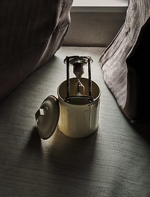 포토 JPG 해외이미지 전통 라이프스타일 디자인 모래 시계 백그라운드 컨셉 창문 유리 아이디어 미술 사람없음 노란색 금속 재활용 방 장비 수확 뚜껑 쓰레기통 공구 시간 커튼 클래식 은색 천 양동이 심볼 손목시계 모래시계 묘사 오브젝트 부식 분 정물화 처리 철강 카운트다운 해외202310 해외포토 컬러 농업 장신구 재질 문화예술 생활 도구 직물 그림 친환경 파일형식