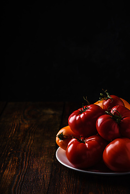 포토 JPG 해외이미지 식물 접시 계절 음식 농업 토마토 채소 과일 재료 탁자 사람없음 빨간색 농작물 농장 노란색 주방 정원 샐러드 젖음 수확 흰색 신선 유기농 날것 국산 건강식 채소밭 숙성 채식주의자 카피스페이스 맛있는 나무배경 해외202310 해외포토 식기 웰빙 산업 컬러 가구 백그라운드 밭 공백 채식 파일형식