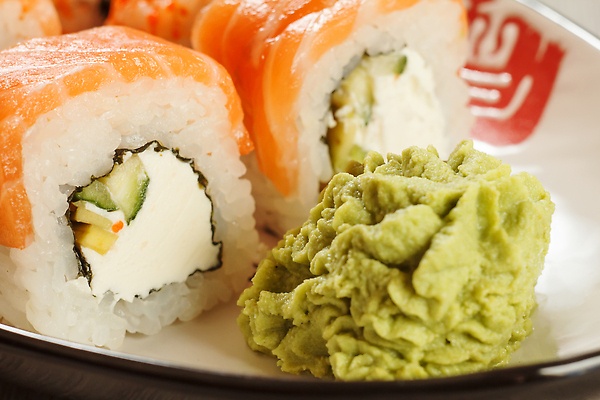 포토 JPG 해외이미지 전통 접시 아시아 음식 밥 오이 치즈 건강 어류 요리 동양인 사람없음 일본 식사 저녁식사 초밥 신선 해조류 고추냉이 해산물 날것 롤 연어 아보카도 맛있는 해외202310 해외포토 식기 나라 채소 과일 유제품 인종 수중동물 양념 해양식물 일본음식 파일형식