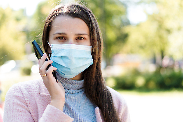 포토 JPG 해외이미지 백인 라이프스타일 여자 딸 행복 어린이 가족 자연 엄마 함께함 사랑 한명 사람 소년 성인 뷰티 일몰 육아 덮개 아기 신생아 잡기 던지기 바이러스 작음 감염 내추럴 돌봄 코로나바이러스 해외202310 해외포토 서양인 1 남자 감정 컨셉 관계 모션 생활 노을 뚜껑 크기 생태계 파일형식