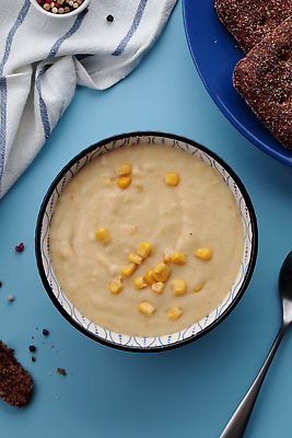 포토 JPG 해외이미지 음식 빵 패턴 다이어트 디저트 건강 핀란드 사람없음 갈색 쿠키 케이크 초콜릿 식사 흰색 달콤 맛 아침식사 설탕 굽기 흰배경 내추럴 고립 맛있는 해외202310 해외포토 컬러 백그라운드 컨셉 무늬 북유럽 구이 파일형식