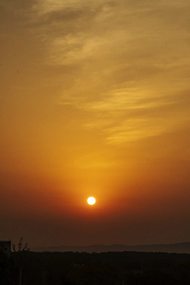 포토 JPG 해외이미지 구름 오렌지 자연 하늘 아침 풍경 사람없음 빨간색 여름 파란색 빛 태양 뷰티 노란색 일출 황혼 일몰 저녁 수평선 해외202310 해외포토 주간 자연요소 계절 컬러 과일 노을 야간 생태계 파일형식
