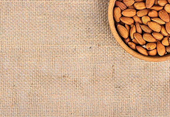 포토 JPG 해외이미지 음식 백그라운드 다이어트 재료 건조 건강 사람없음 목재 갈색 견과류 껍질 흰색 그룹 사발 먹기 삼베 유기농 아몬드 단백질 해외202310 해외포토 나무 웰빙 컬러 모션 사기그릇 영양소 파일형식 천_직물