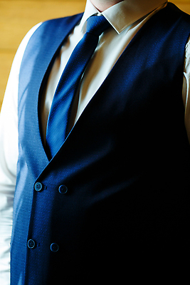 포토 JPG 해외이미지 남자 신랑 결혼 결혼식 한명 정장 상반신 성인 축하 준비 성인남자한명만 해외202310 해외포토 1 옷 컨셉 사람 이벤트 남자한명만 성인남자만 파일형식