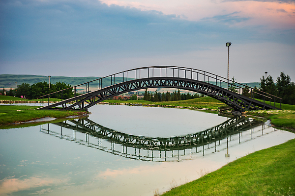 포토 JPG 해외이미지 나무 공원 호수 여행 밭 골프 건축양식 놀이 벽돌 주택 풍경 사람없음 야외 건물 초록색 물 여름 정원 게임 시골 연못 버드나무 묘사 아치 조지아 해외202310 해외포토 자연요소 식물 건축물 계절 공공시설 건축 컬러 농업 구기 동유럽 파일형식