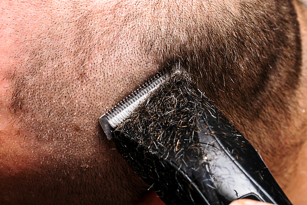 포토 JPG 해외이미지 백인 직업 라이프스타일 헤어스타일 손 남자 비즈니스 수염 성인 사람없음 뷰티 상점 기계 화장품 장비 머리빗 업무 미용사 이발 고객 서비스 몸단장 이발소 다듬기 돌봄 스타일리스트 위생관리 이발사 스타일 힙스터 뉴노멀 해외202310 해외포토 서양인 패션 모션 관리 사람 생활 신체부위 경제 미용용품 작업 뷰티샵 파일형식