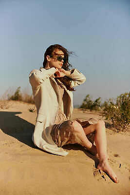 포토 JPG 해외이미지 웰빙 행복 바다 여행 다이어트 하늘 팔벌리기 바람 휴가 휴식 건강 한명 미소 사람 여름 선글라스 태양 일몰 재킷 기쁨 에너지 자유 명상 팔 빨간머리 무료 카피스페이스 해외202310 해외포토 자연요소 1 헤어스타일 계절 감정 안경 컨셉 모션 날씨 표정 신체부위 노을 공백 외투 파일형식