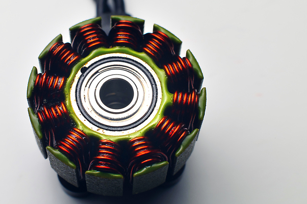 포토 JPG 해외이미지 산업 취미 사람없음 금속 힘 기계 장비 과학기술 흰색 원형 선택 오브젝트 부드러움 철사 엔진 모터 감싸기 구리 제어 현재 해외202310 해외포토 도형 컬러 컨셉 모션 재질 기술 감각 원소 파일형식