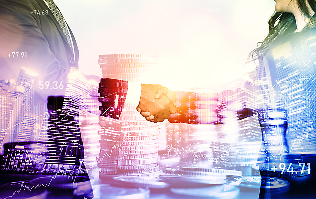 포토 JPG 해외이미지 손 여자 남자 백그라운드 돈 악수 상반신 성인 두명 금융 동전 성장 투자 동전탑 다중노출 성인만 해외202310 해외포토 비즈니스 촬영기법 사람 손짓 신체부위 경제 쌓기 재산 파일형식