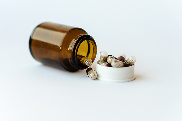 포토 JPG 해외이미지 무료이미지 건강 사람없음 알약 약병 해외202310 해외포토 약 병_담는 파일형식 무료콘텐츠