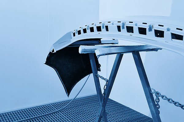 포토 JPG 해외이미지 직업 산업 컬러 신체 전구 자동차 표면 노동자 새로움 건조 사람없음 내부 파란색 빛 환경 페인트 손상 코트 덮개 공구 램프 작업실 수리 역 정상 굽기 서비스 속도 준비 난방 범퍼 복원 자동 적외선 차고 해외202310 해외포토 육상교통 컨셉 교통시설 조명 외투 뚜껑 도구 구이 파일형식