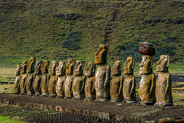 포토 JPG 해외이미지 공원 조각 섬 여행 자연 부활절 국립공원 사람없음 야외 숫자 남아메리카 역사 재산 신비 화산 태평양 칠레 천연기념물 고고학 랜드마크 파멸 해외202310 해외포토 문자 공공시설 교육 기념일 바다 컨셉 산 아메리카 금융 생태계 파일형식 소멸