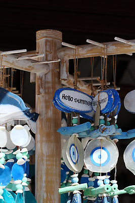 포토 JPG 해외이미지 전통 문화 여행 백그라운드 휴가 거리 선물 미술 사람없음 여름 파란색 햇빛 태양 문 상점 주방 놀람 수확 바위 흰색 도시 미술관 수집 지중해 심볼 그리스 오브젝트 그림 기념품 냉장고 타운 자석 그리스인 고립 해외202310 해외포토 자연요소 서양인 계절 감정 유럽 바다 컬러 농업 문화예술 표정 가전제품 돌_바위 파일형식