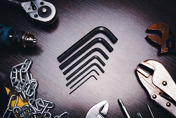 포토 JPG 해외이미지 모양 산업 백그라운드 탁자 열쇠 사람없음 목재 세트 금속 검은색 어둠 장비 과학기술 수확 기구 도구 스패너 업무 센터 작업실 기술자 수리 중앙 정상 작음 철 책상 오브젝트 질감 육각형 고정 정비공 L 유지 지원 철강 하드웨어 해외202310 해외포토 도형 나무 직업 알파벳 컬러 가구 농업 재료 재질 기술 컴퓨터 공구 작업 크기 파일형식