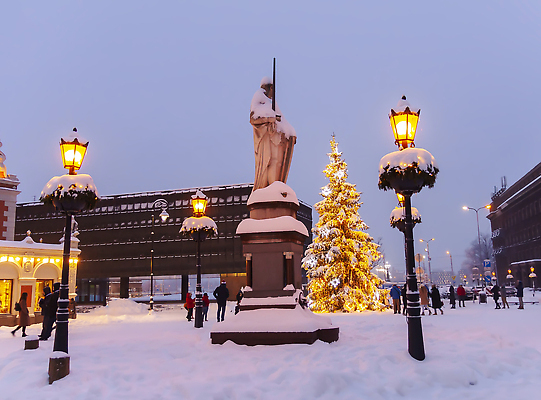 포토 JPG 해외이미지 나무 외관 유럽 시계 여행 크리스마스 겨울 건축양식 휴가 벽돌 조명 거리 주택 사람없음 건물 장식 빛 성당 교회 탑 축하 도시 화려 센터 중세 역사 시장 야간 12월 타운 첨탑 전나무 빛망울 고딕 라트비아 랜드마크 리가 수도권 옛날 해외202310 해외포토 자연요소 식물 건축물 계절 기념일 건축 나라 컨셉 종교건축 북유럽 날짜 지역 파일형식