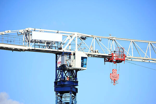 포토 JPG 해외이미지 산업 건축양식 사람없음 건물 탑 금속 건설현장 큼 천 기중기 개발 철강 해외202310 해외포토 건축물 건축 재질 건설업 직물 중장비 크기 파일형식