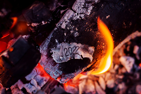 포토 JPG 해외이미지 포즈 백그라운드 컨셉 비즈니스 텍스트 불 추상 미래 불꽃 아이디어 이벤트 사람없음 단어 빛 검은색 어둠 희망 장비 기구 잡기 시간 신용카드 재산 연도 심볼 연소 나쁜 경영 마감 부정적 영원 카운트다운 화상 해외202310 해외포토 자연요소 문자 감정 컬러 무늬 모션 금융 상처 파일형식