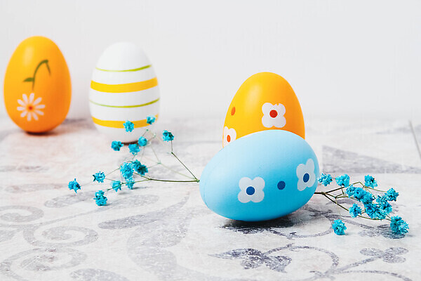 포토 JPG 해외이미지 전통 계절 종교 음식 분홍색 자연 추상 부활절 이벤트 사람없음 장식 컬러풀 뷰티 노란색 계란 치킨 페인트 봄 흰색 축하 인사 신용카드 4월 심볼 질감 노른자 내추럴 고립 파스텔톤 해외202310 해외포토 기념일 컬러 컨셉 무늬 금융 알 예절 날짜 생태계 닭고기요리 파일형식